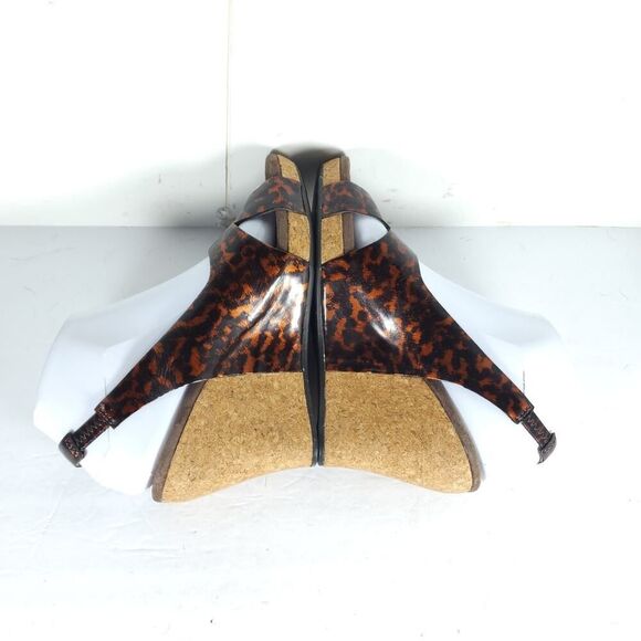 UGG Women's HAZEL Tortoise Shell US7 Patent Leather Cork Wedge Slingback Sandals - Picture 10 of 16